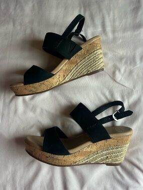UGG Australia Elena Wedge Slingback Sandals – Black Suede – Size 7